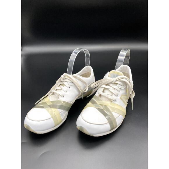 New Balance 471 White Leather Cheer Shoes, Women's Size 8.5/EUR 40 - Picture 1 of 7